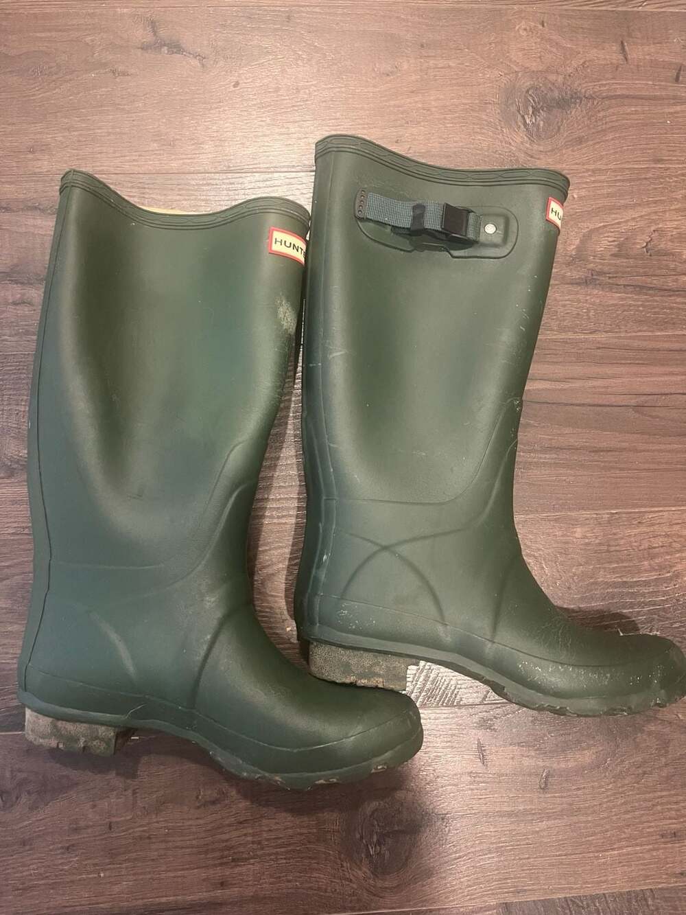 Hunter Original Adjustable Tall Rain Boots in Dark Olive size 7